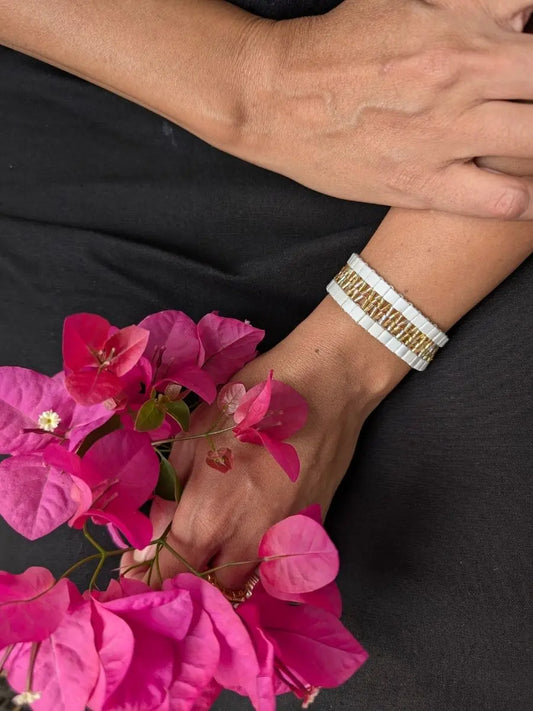Cream & Gold Beaded Bracelet – Minimal Jewelry
