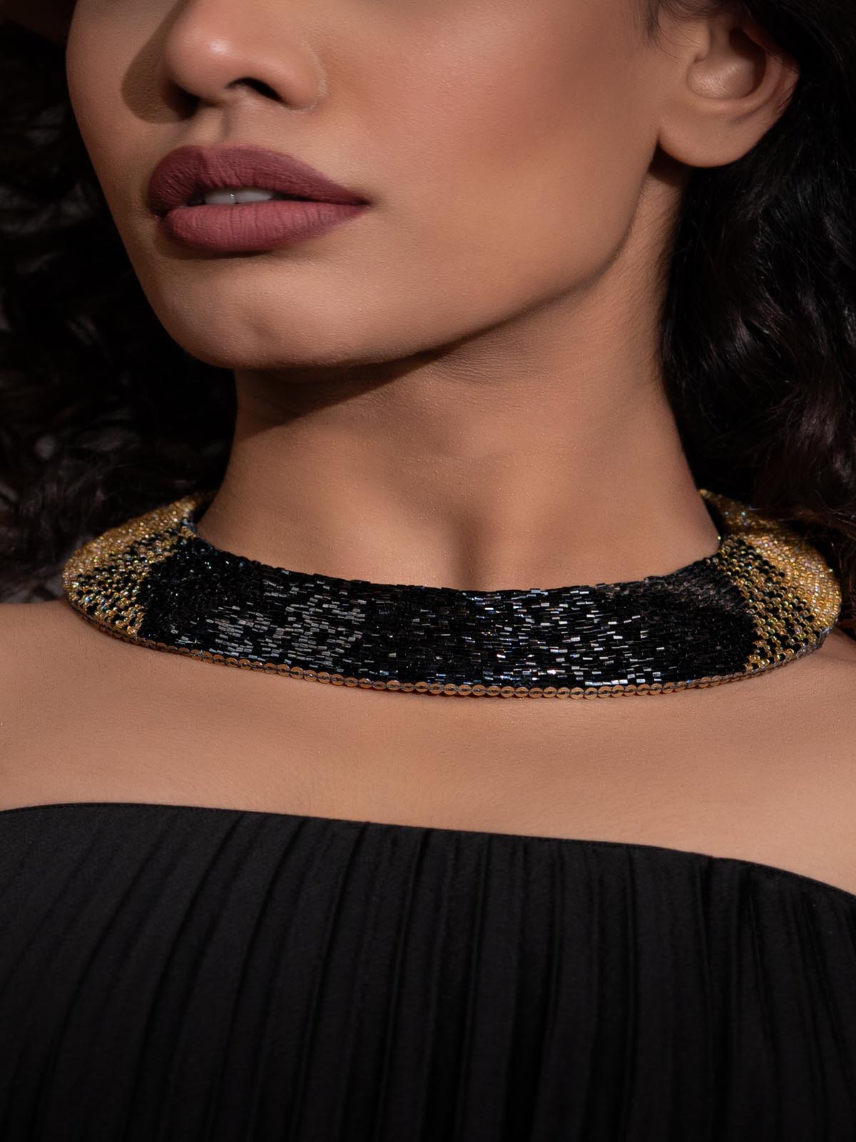 Eliza Handmade Beaded Necklace Agate Stone Black Gold