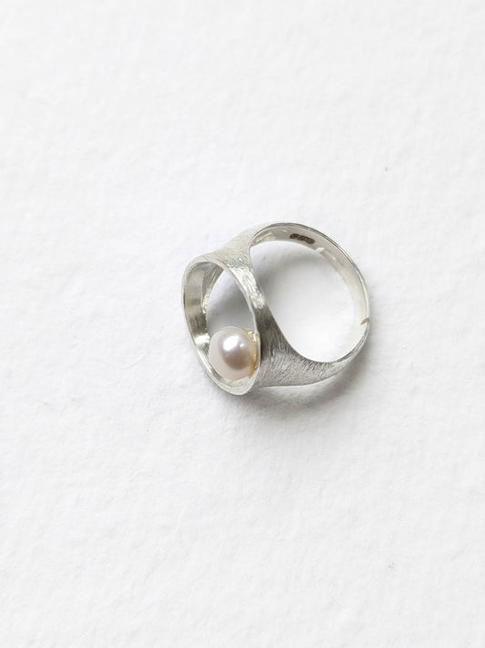 MoonStruck Ring 92.5 Sterling Silver Pearl White