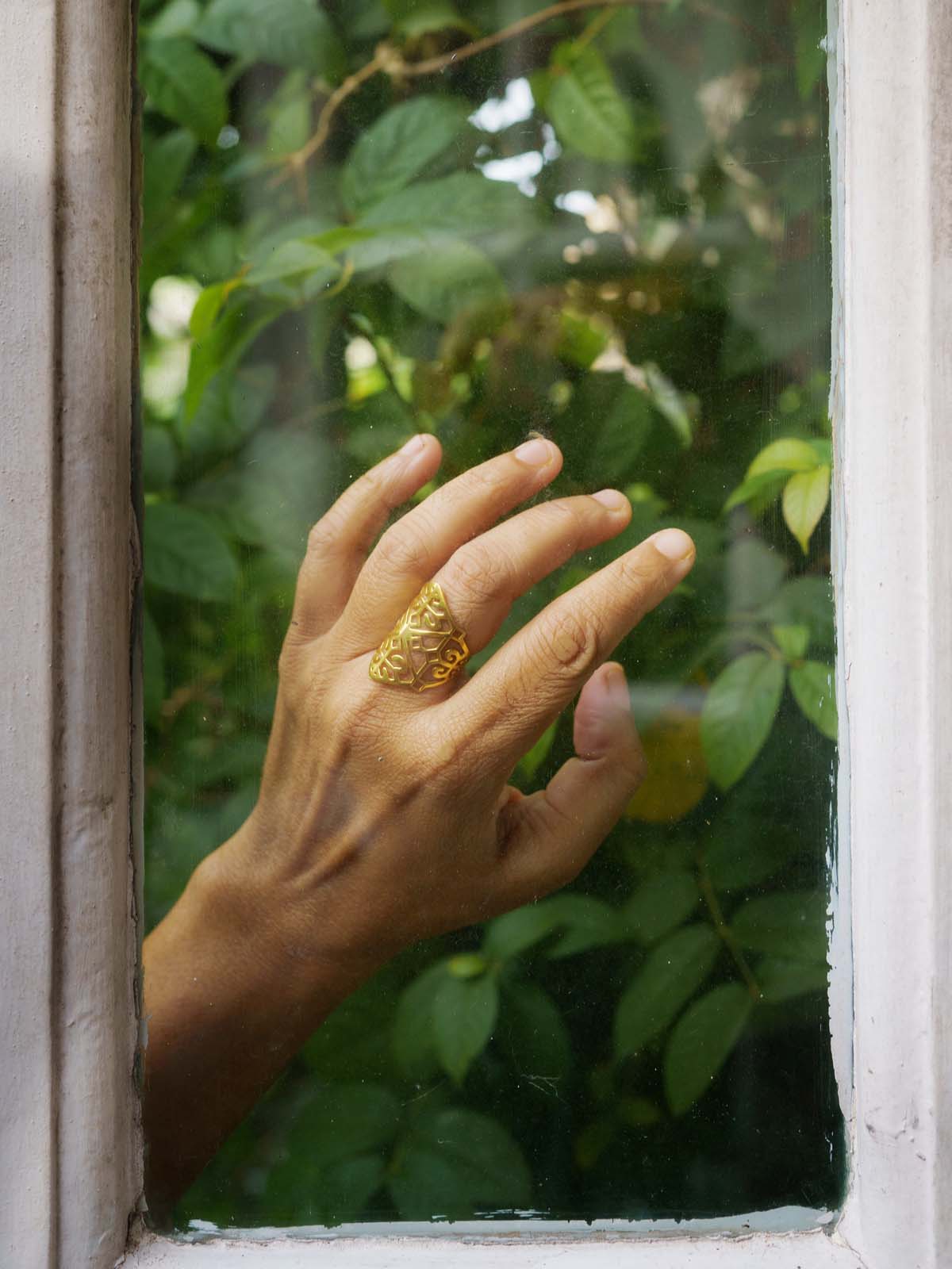 Aarika Handcrafted 92.5 Sterling Silver Ring 22kt Gold Plated