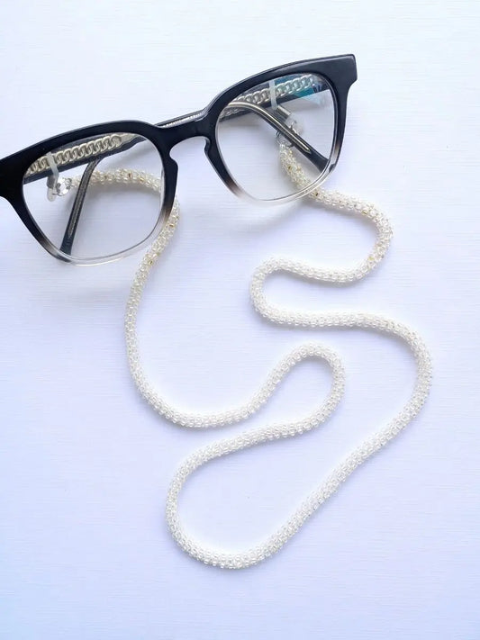 White & Gold Beaded Eyeglass Chain