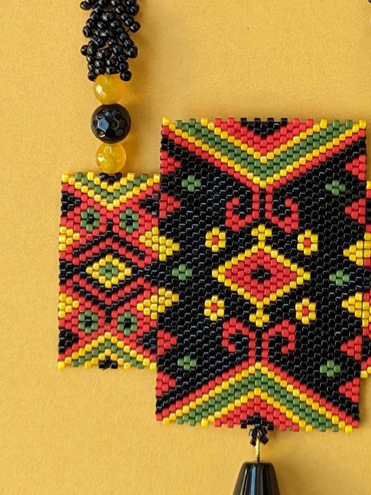 Black Red Geometric 3Panel Handmade Beaded Necklace Orange Green Agate